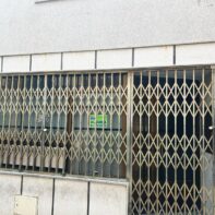 EDIFICIO CON BAR-PUB CENTRICO EN VILLAREJO Exp3450