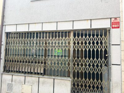 EDIFICIO CON BAR-PUB CENTRICO EN VILLAREJO Exp3450
